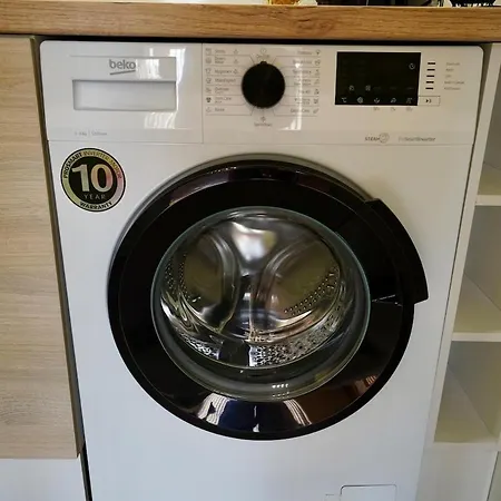 Near A Metro Station Appartement