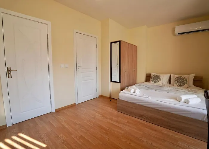 Lejlighed Near A Metro Station *